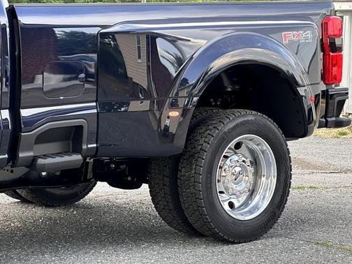 2025 Ford F-450 Platinum