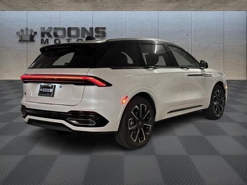 2025 Lincoln Nautilus Reserve