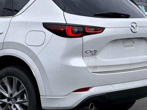 2024 Mazda CX-5 Premium Plus