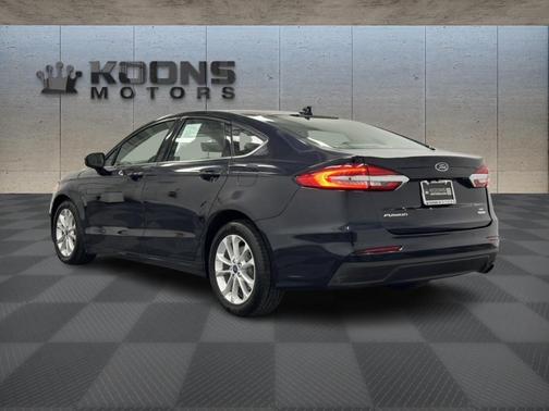2020 Ford Fusion SE
