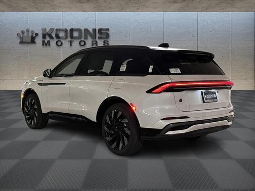 2025 Lincoln Nautilus Reserve