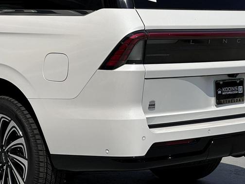 2025 Lincoln Navigator Black Label