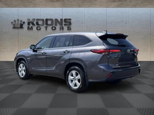 2022 Toyota Highlander L