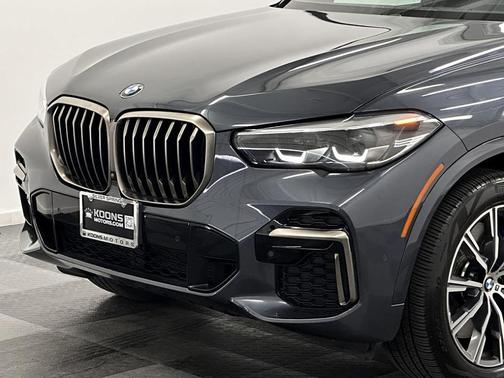 2022 BMW X5 M50i