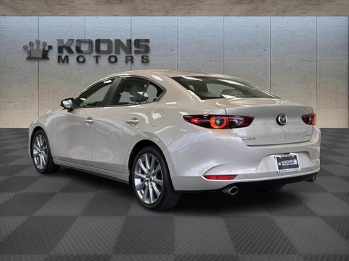 2022 Mazda Mazda3 FWD w/Preferred Package
