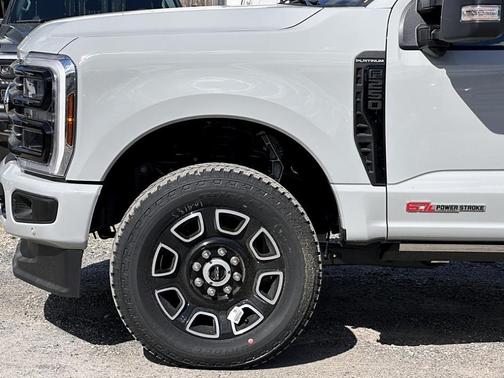 2025 Ford F-250 Platinum