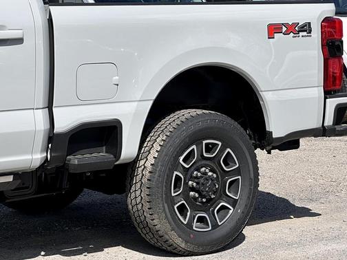 2025 Ford F-250 Platinum
