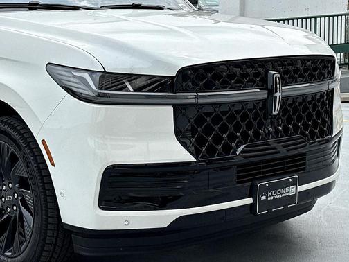 2025 Lincoln Navigator L Reserve