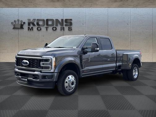 2025 Ford F-450 Platinum