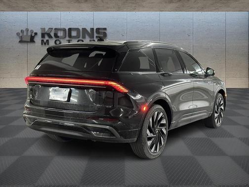 2025 Lincoln Nautilus Reserve