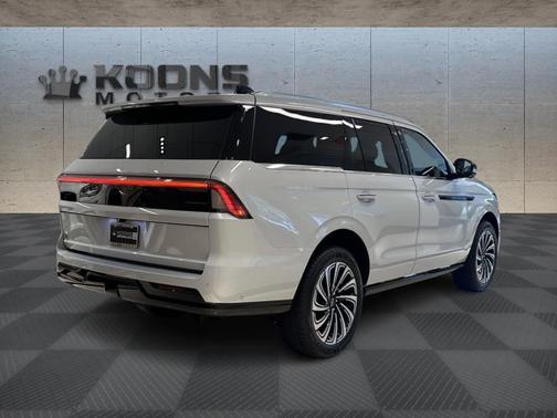 2025 Lincoln Navigator Black Label