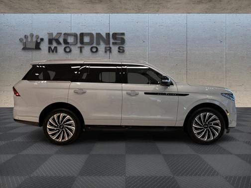 2025 Lincoln Navigator Black Label
