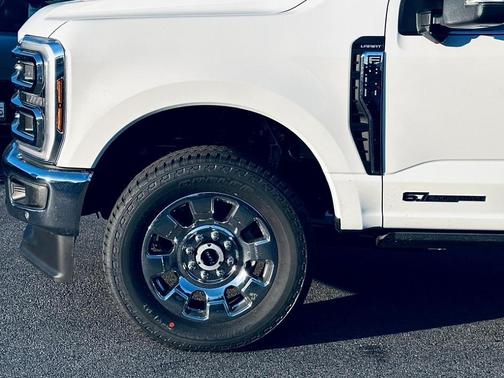 2025 Ford F-350 Lariat Super Duty