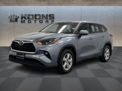 2022 Toyota Highlander LE