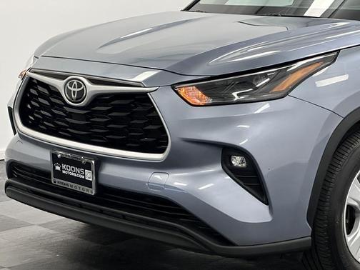 2022 Toyota Highlander LE