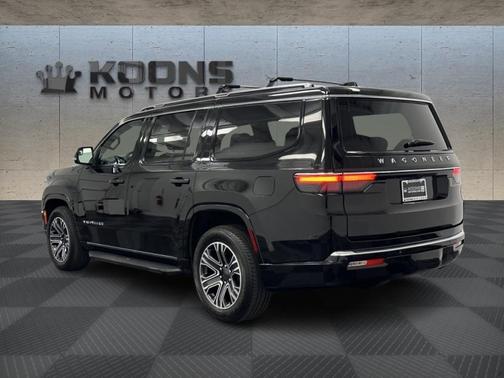 2024 Jeep Wagoneer Base