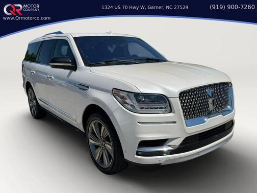 White Platinum Metallic Tri-Coat 2018 Lincoln Navigator Reserve