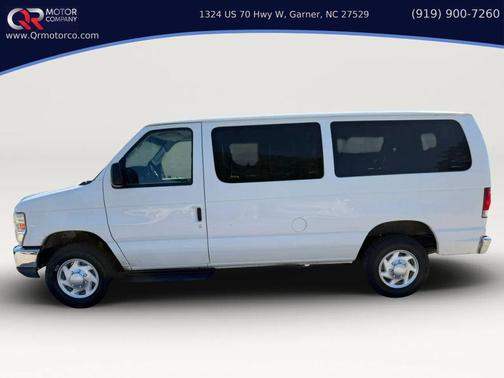 Oxford White 2013 Ford E350 Super Duty XLT