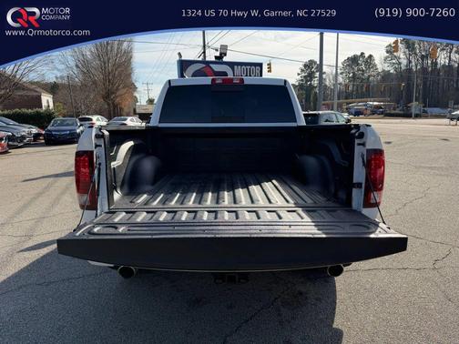 2017 RAM 1500 Night Crew Cab 4x4 5'7' Box