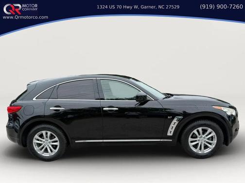 Black Obsidian 2017 INFINITI QX70 Base