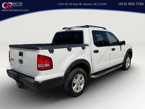 White 2008 Ford Explorer Sport Trac XLT