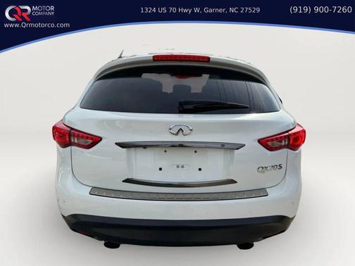 2015 INFINITI QX70 Base