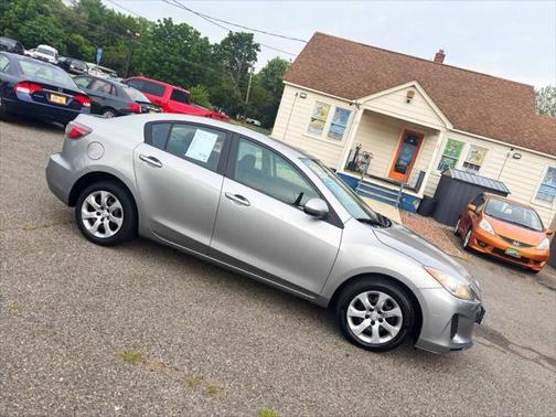 2013 Mazda Mazda3 i Sport