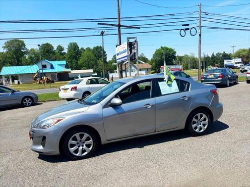 2013 Mazda Mazda3 i Sport