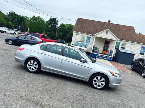 Silver 2008 Honda Accord EX