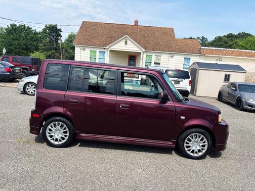 Burgundy 2005 Scion xB Base