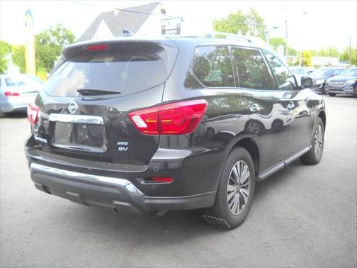 2019 Nissan Pathfinder SV