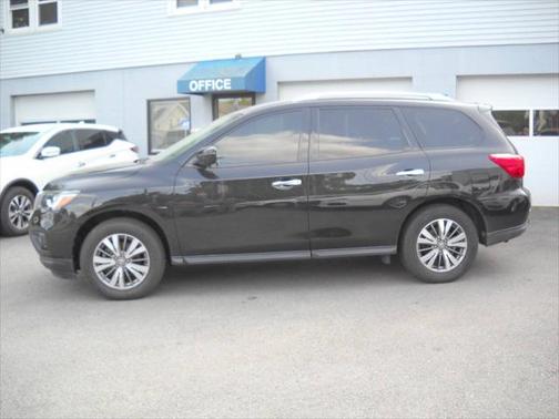 2019 Nissan Pathfinder SV