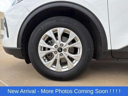 Oxford White 2024 Ford Escape Active
