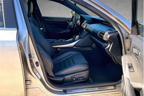 2016 Lexus IS 200t Base