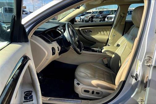 Ingot Silver 2018 Ford Taurus Limited