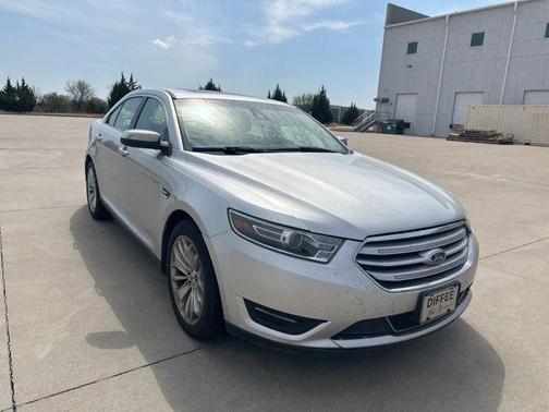 Ingot Silver 2018 Ford Taurus Limited