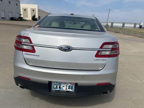 Ingot Silver 2018 Ford Taurus Limited