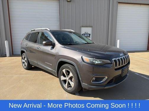 Granite Crystal Clearcoat Metallic 2019 Jeep Cherokee Limited