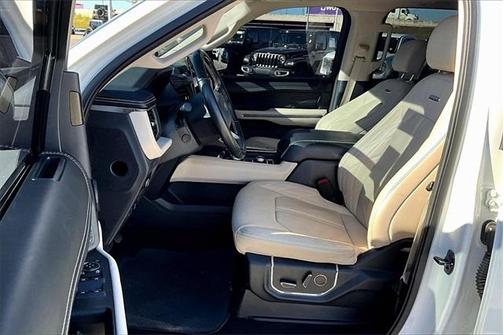 2023 Ford Expedition Platinum