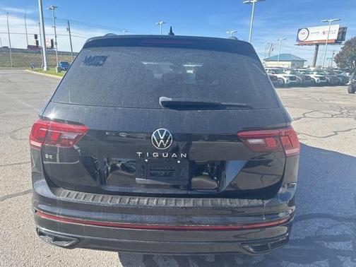 2023 Volkswagen Tiguan 2.0T SE R-Line Black