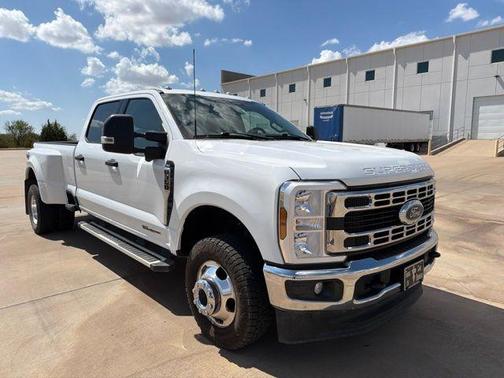 Oxford White 2024 Ford F-350 XLT