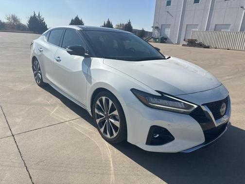 2023 Nissan Maxima Platinum