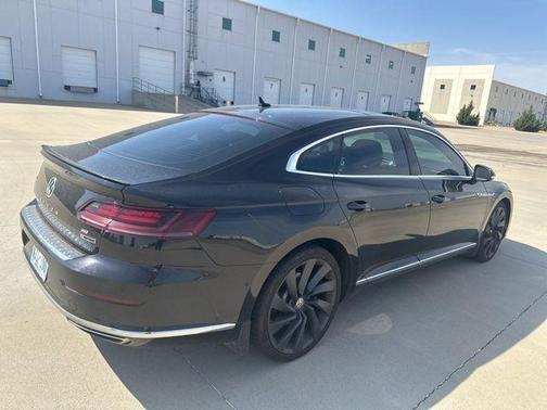 Deep Black Pearl Effect 2020 Volkswagen Arteon 2.0T SEL Premium R-Line