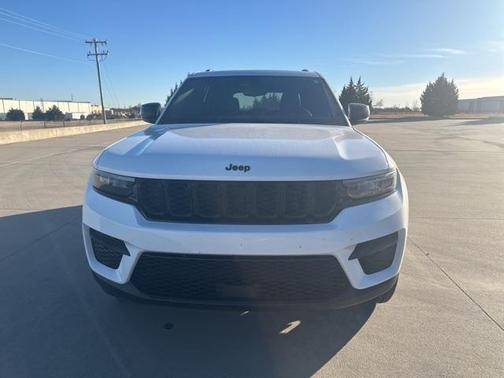 2024 Jeep Grand Cherokee Laredo