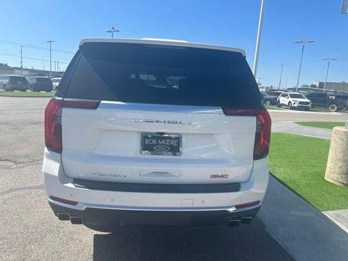 Summit White 2025 GMC Yukon XL Denali