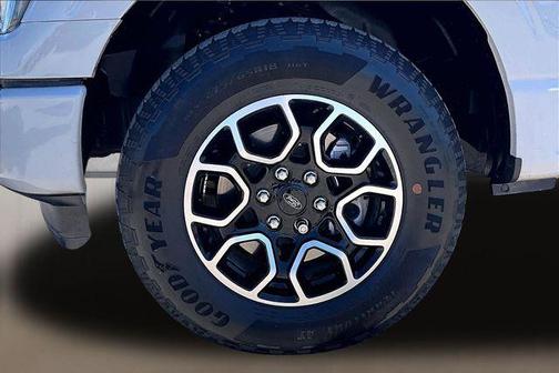 Avalanche 2023 Ford F-150 XL