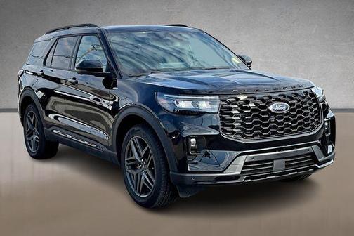 Agate Black Metallic 2025 Ford Explorer ST-Line
