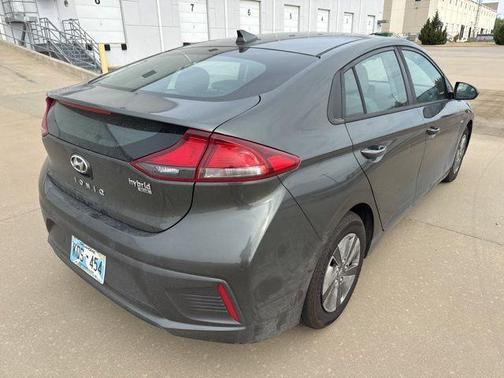 2020 Hyundai IONIQ Hybrid Blue
