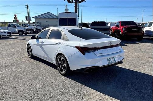 2023 Hyundai ELANTRA HEV Limited