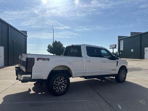 White Platinum Tri-Coat Metallic 2019 Ford F-250 Lariat